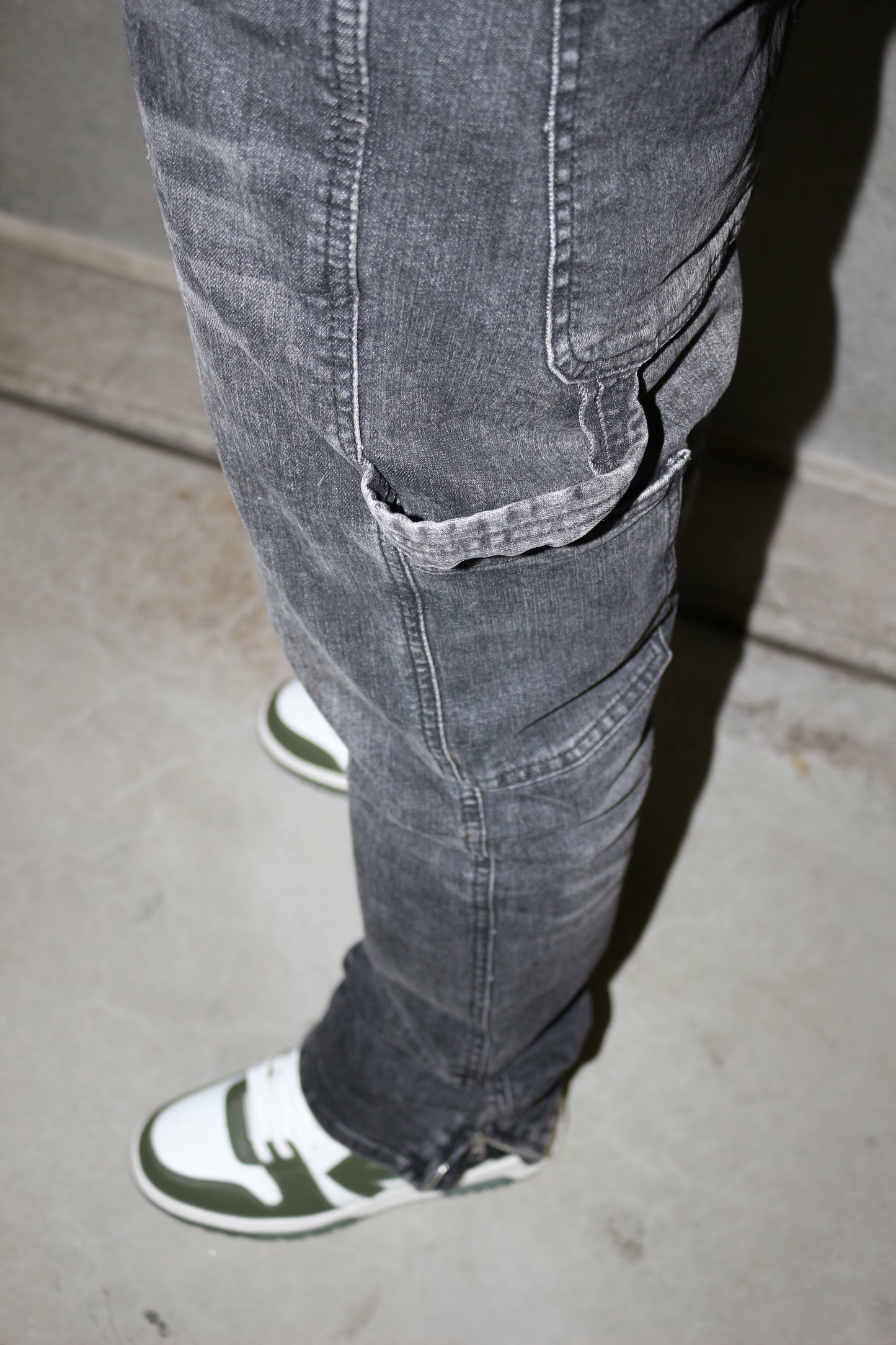 Dark Bleach Zip Jeans